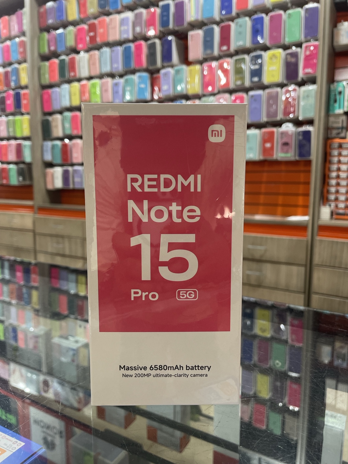 Redmi Note 15 Pro 5G con su caja en CeluMovil Shop