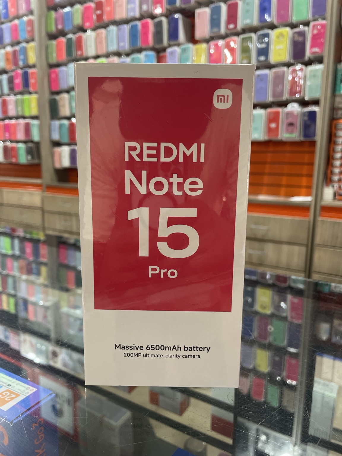 Redmi Note 15 Pro con su caja en CeluMovil Shop